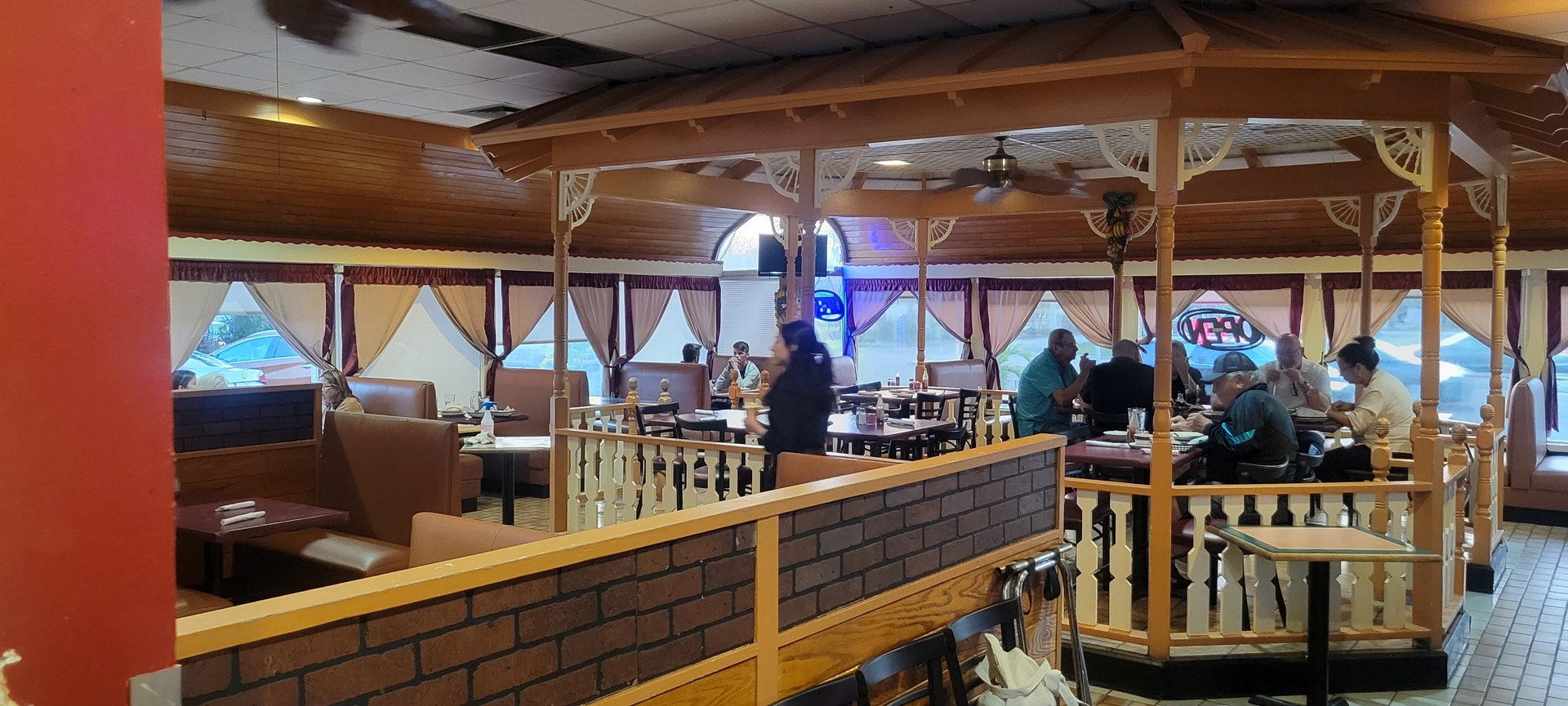 indoor seating La Teresita Cuban Restaurant Pinellas Park